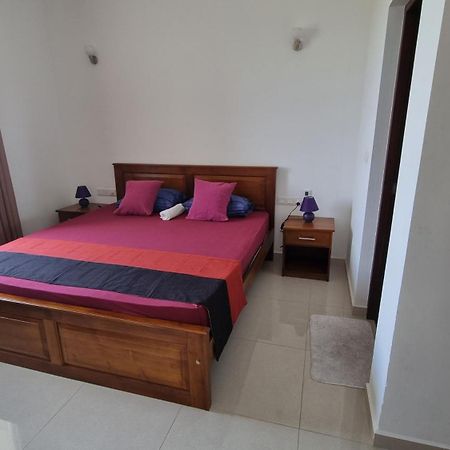 Ferienwohnung Aqua Vista Uswetakeiyawa Exterior foto