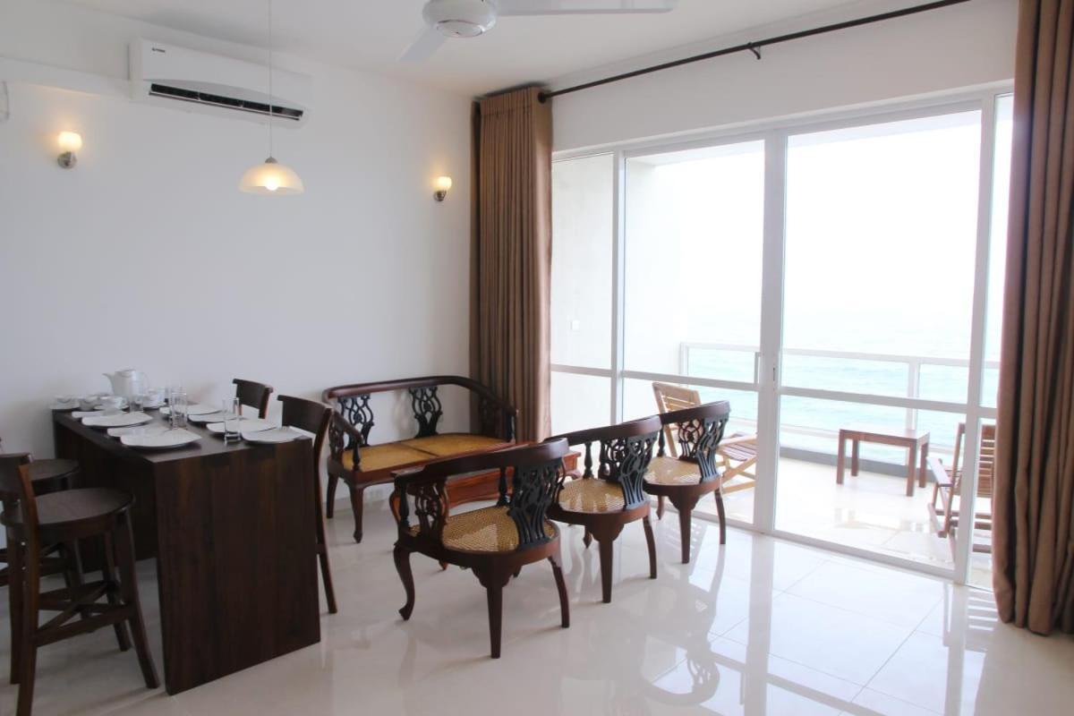 Ferienwohnung Aqua Vista Uswetakeiyawa Exterior foto