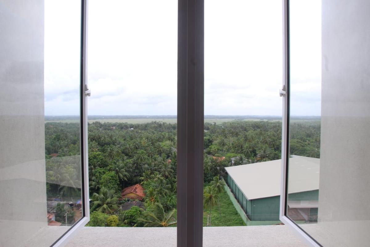 Ferienwohnung Aqua Vista Uswetakeiyawa Exterior foto