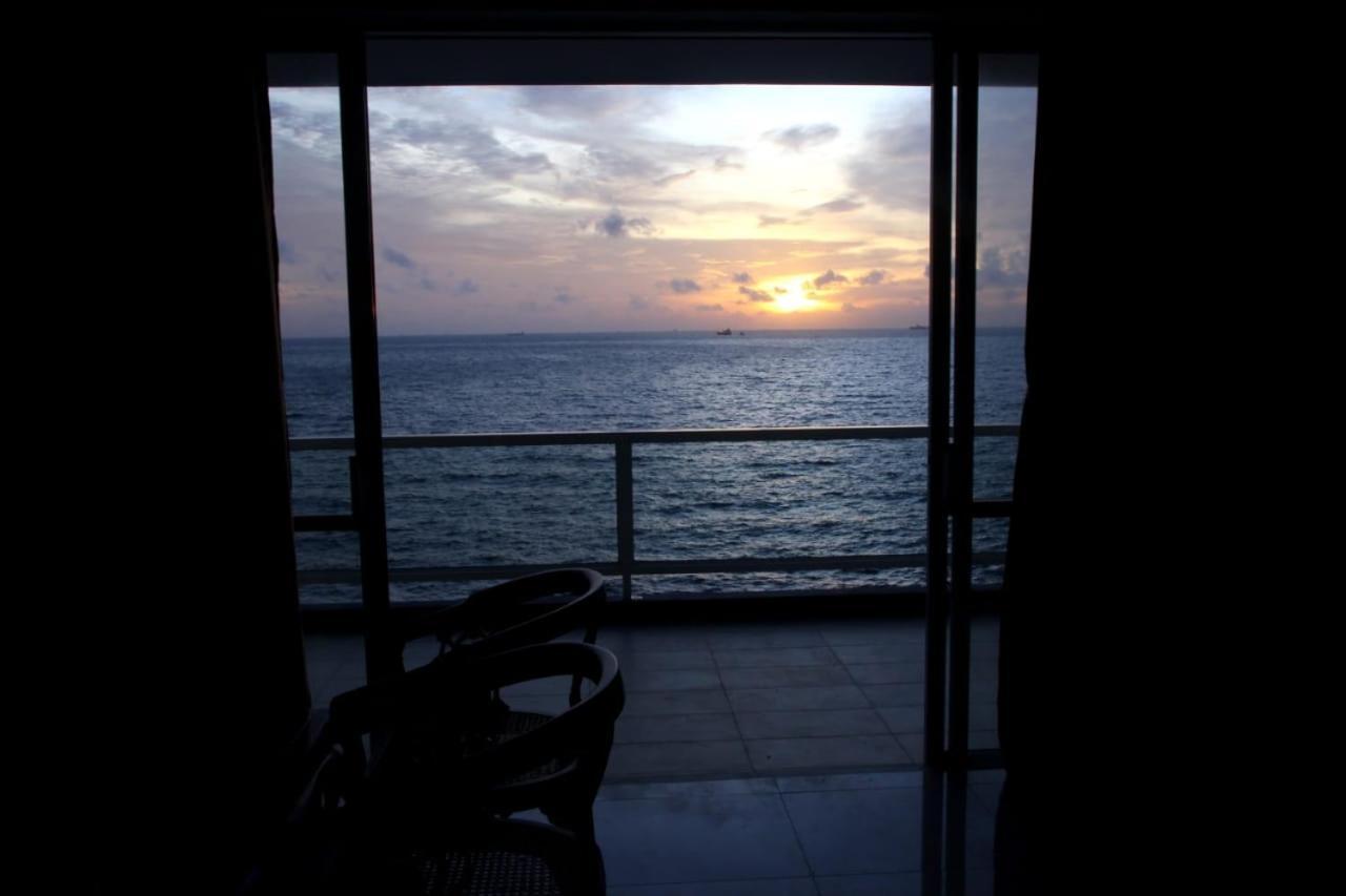 Ferienwohnung Aqua Vista Uswetakeiyawa Exterior foto